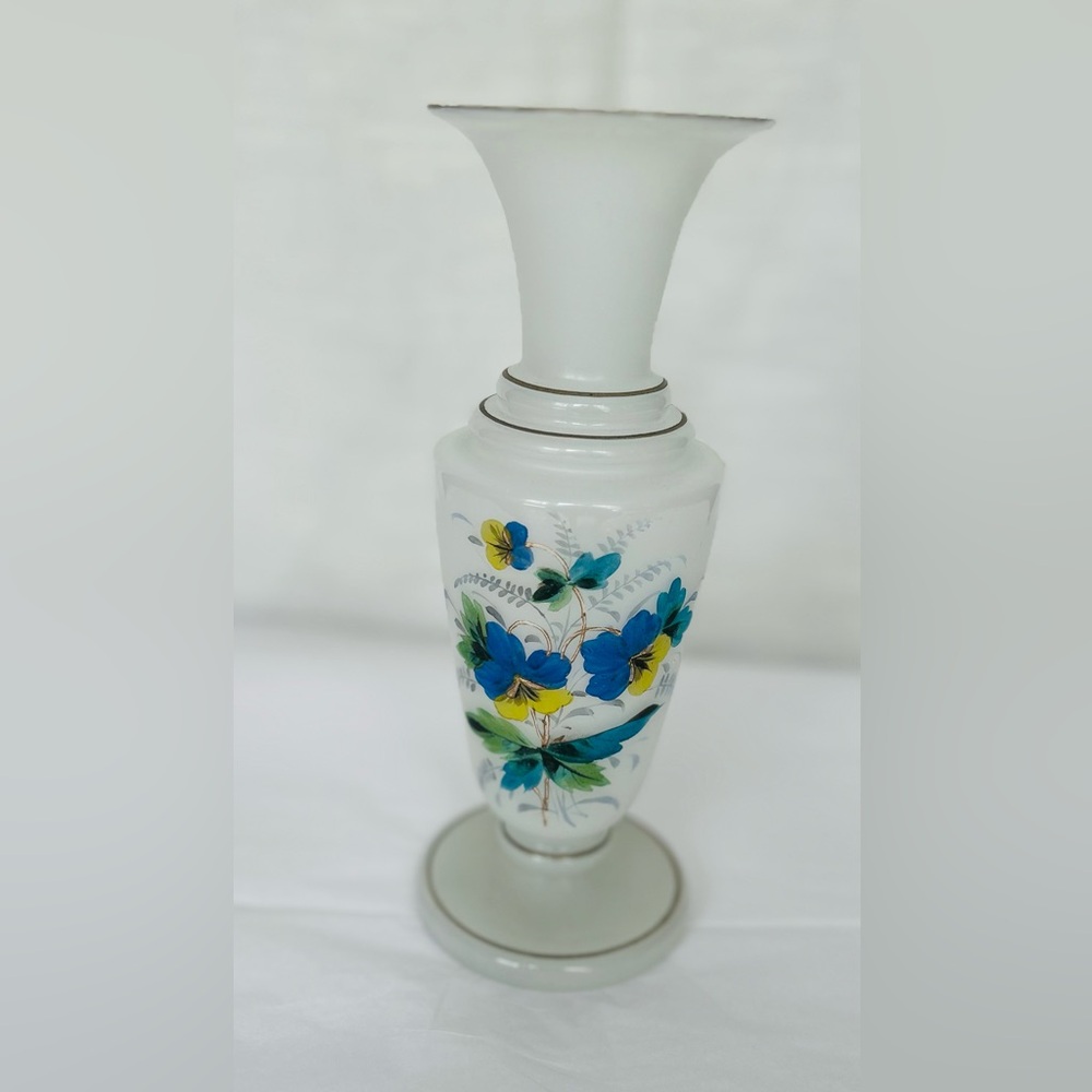 Vintage Victorian 19th Century Hand Painted Floral Opaline Glass Vase‎